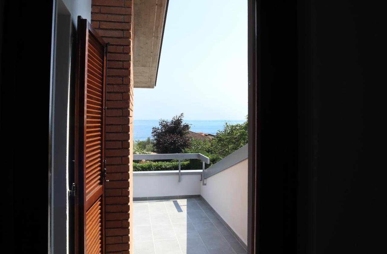 Villa Al Porto モニーガ・デル・ガルダ エクステリア 写真